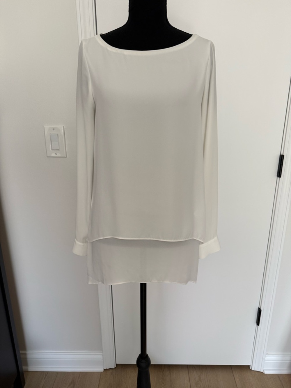 White House Black Market Cream Layered Long-Sleeve Blouse